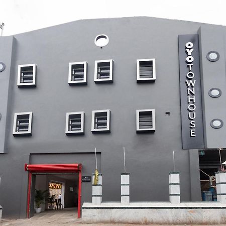 Townhouse Hotel Mannat International Kalkutta Exterior foto